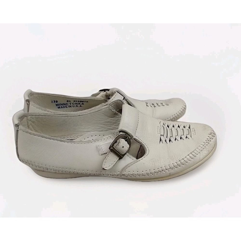 Minnetonka T Strap Flat White Size 8.5 Women's Moccasin Loafer